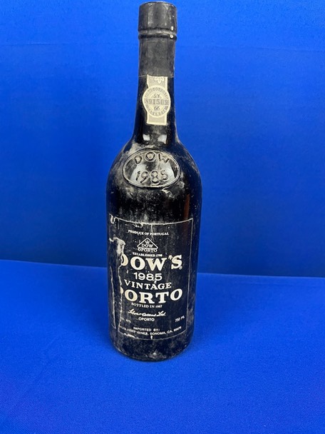 1985 Dow's Vintage Porto Bottle