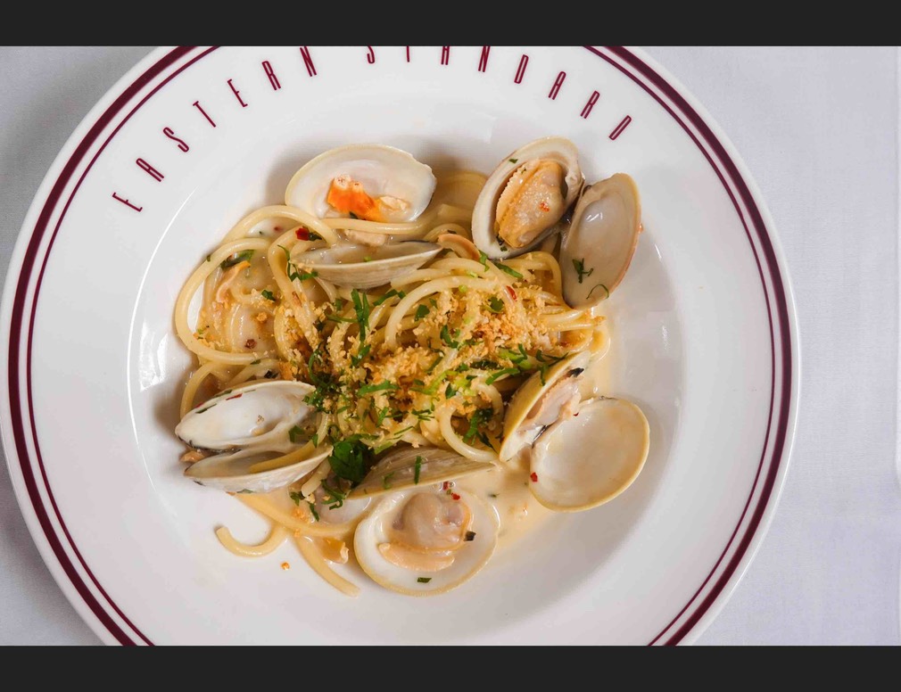 ES Pasta Clams